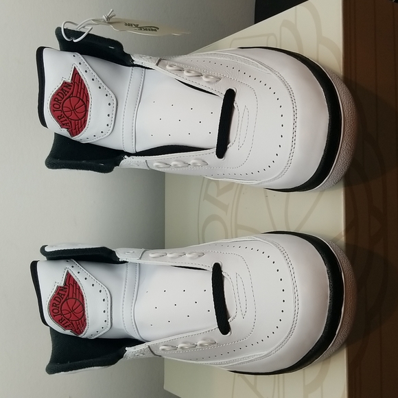 Air Jordan 2 Retro 